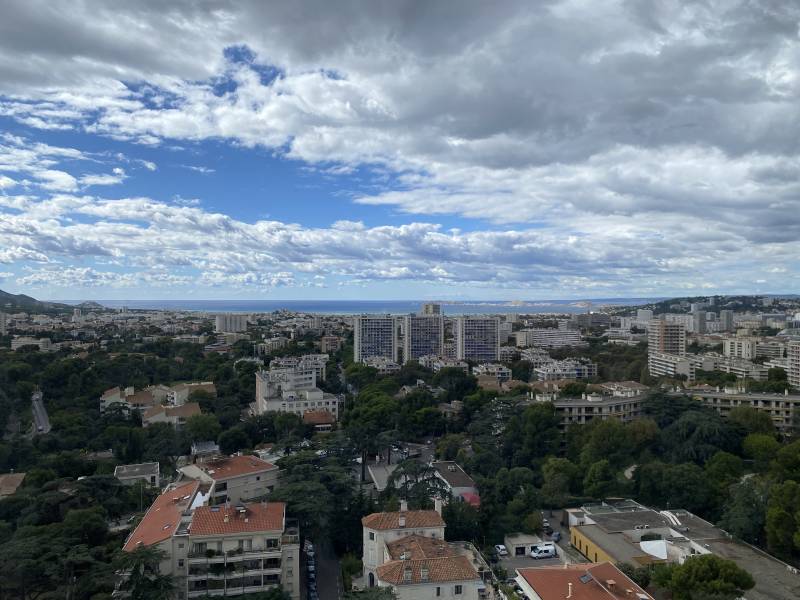 Appartement 13009 La Rouvière Appartement T3/4 triple exposition, vue mer