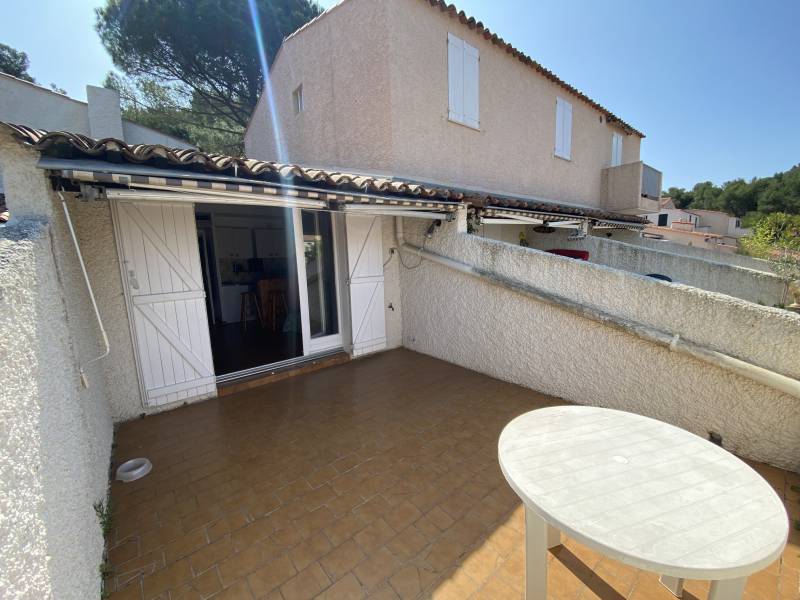 Appartement Saint Cyr sur Mer 83270 La Madrague Vue mer